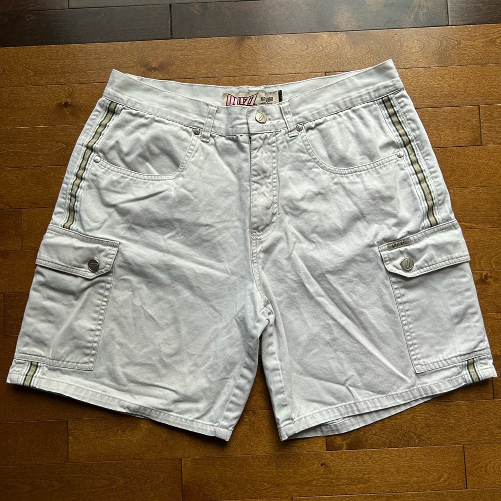 Women’s Tan/Cream Quiz New York Cargo Shorts Size 11/12